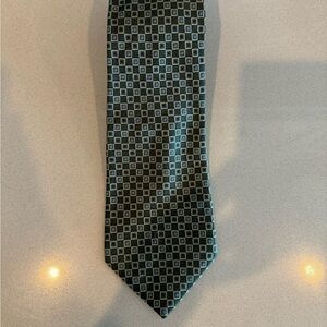 ROUNDTREE & YORKE Green & Blue Tie Silk Handmade Geometric Dressy Sharp Formal